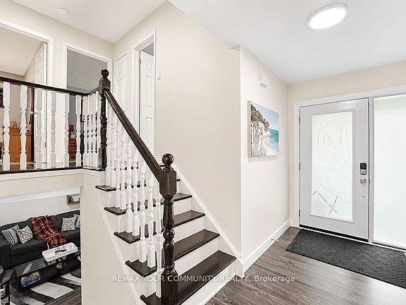 5th image of 103 Muir Cres