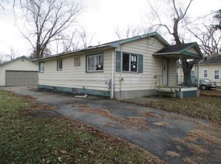 615 N Harrison Ave, Aurora, IL 60506