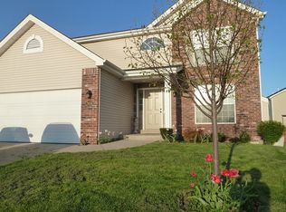 2436 Persimmon Wood Dr, Belleville, IL 62221