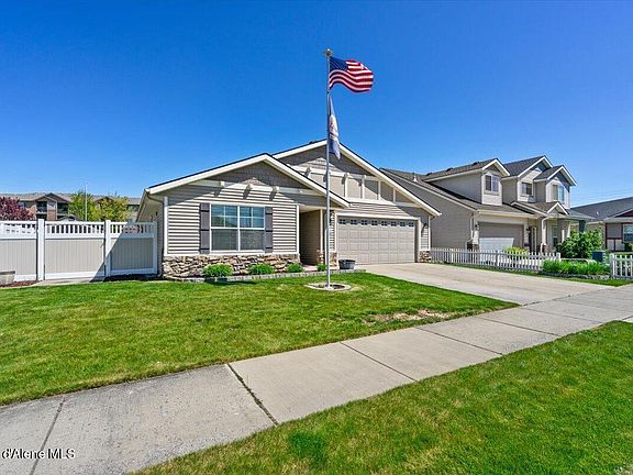 3rd image of 2516 N Reddington Way