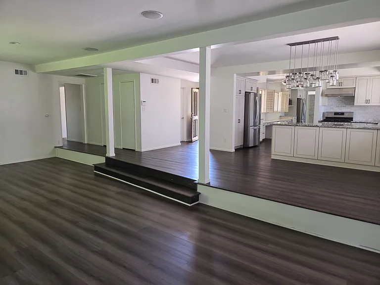 4734 Laurelgrove Ave — Photo 30