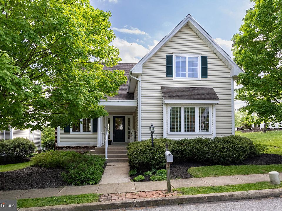 1st image of 605 Cricket Ln