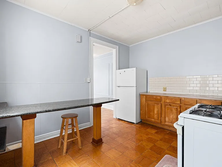 380 Ege Ave #1 — Photo 10
