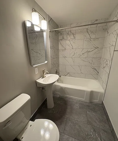 4717 Bancroft Ave — Photo 5