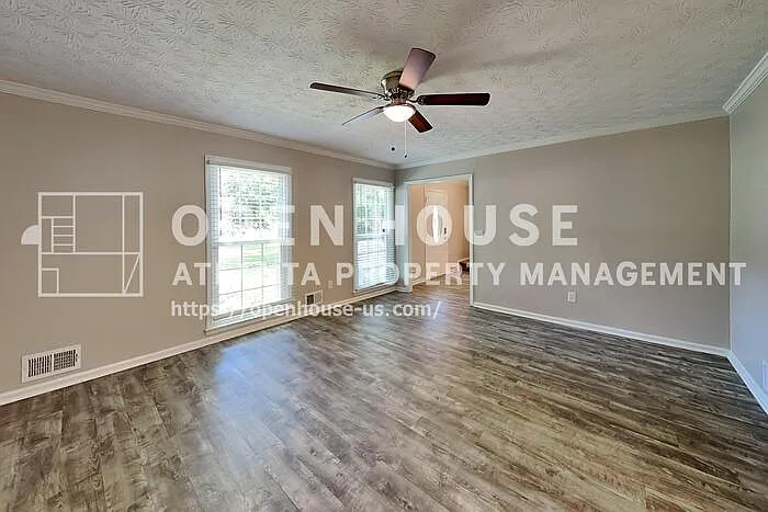 1308 Chesapeake Dr SW — Photo 5
