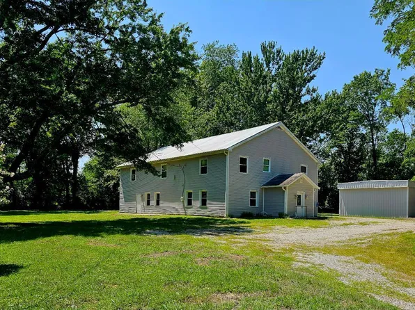 2295 Hillcrest Dr, Amelia, OH 45102