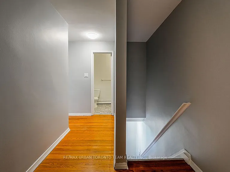 1346 Queen St E #1 — Photo 13