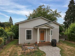 7320 SW 26th Ave #B, Portland, OR 97219