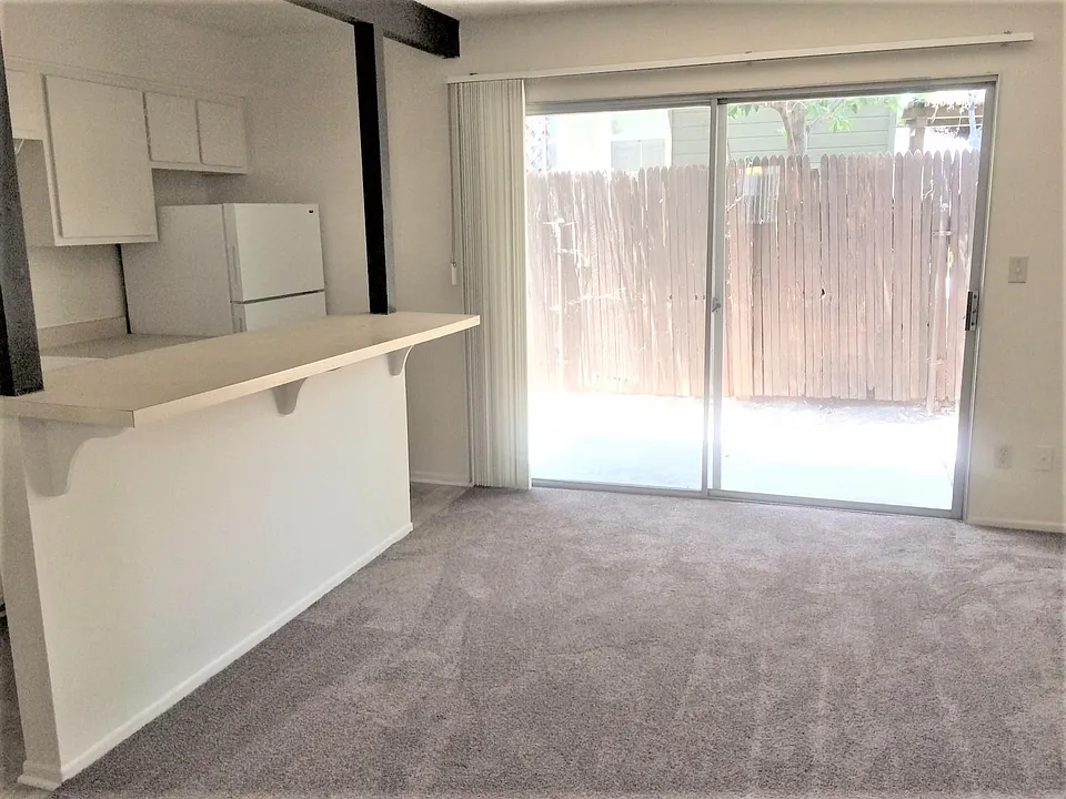 2515 De La Vina St #3
