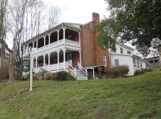 9275 Lee Hwy, Fincastle, VA 24090