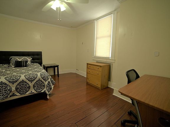 4th image of 312 Westcott St