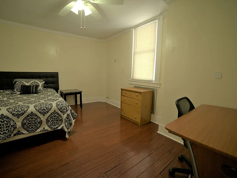 312 Westcott St — Photo 4