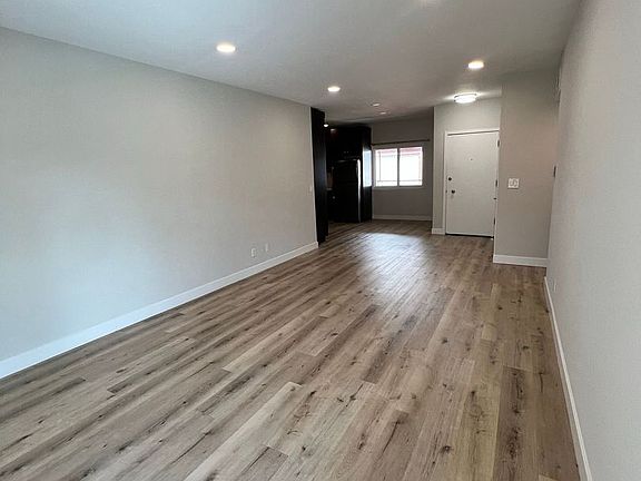 3rd image of 1133 N Louise St Suite 4