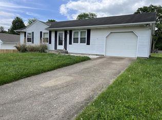 1056 Jennifer Ln, Lancaster, OH 43130