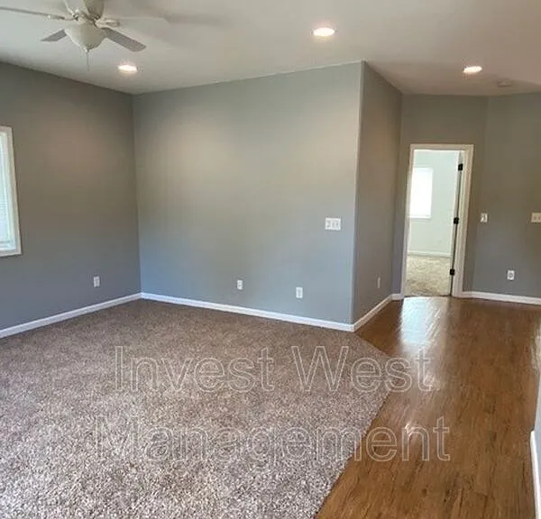 1801 NE 16th Way — Photo 15