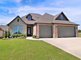 3908 W Union St, Broken Arrow, OK 74011