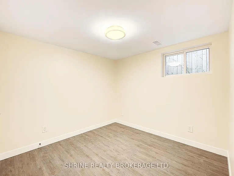 259 Sanders St — Photo 13