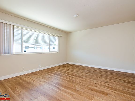4th image of 642 Blythe Ct APT 24