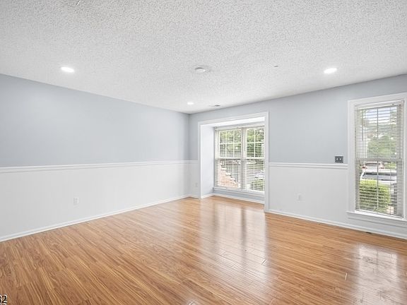 3rd image of 3702 Riddle Ct