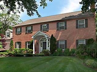 333 Station Ave, Haddonfield, NJ 08033