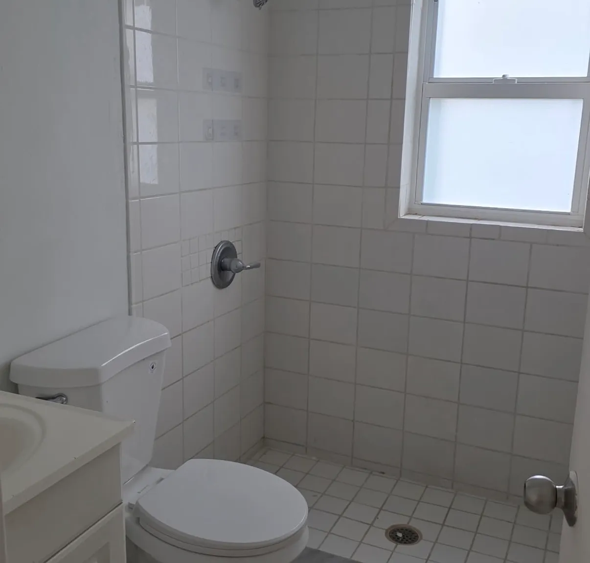 2 bed, 850 sqft, $1,200 — Photo 3