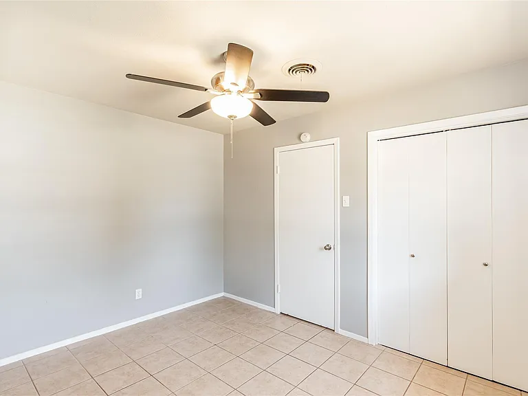 1021 Patricia St — Photo 18