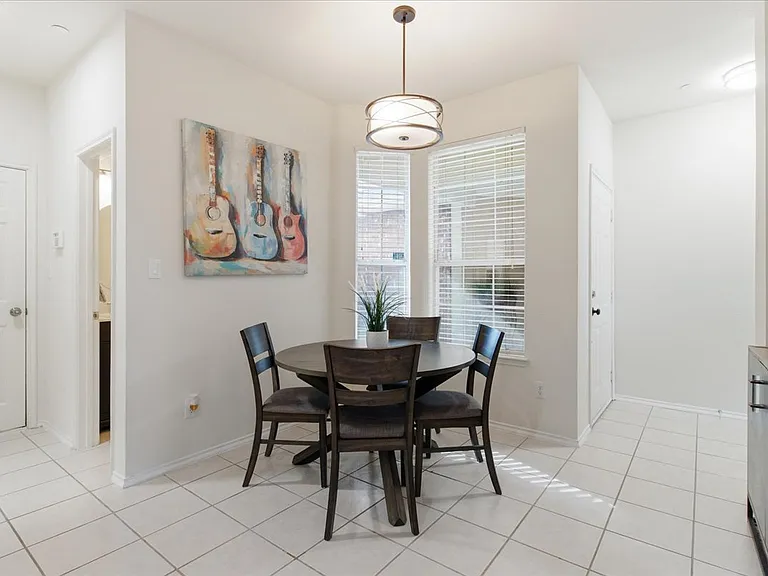 7237 Rembrandt Dr — Photo 9