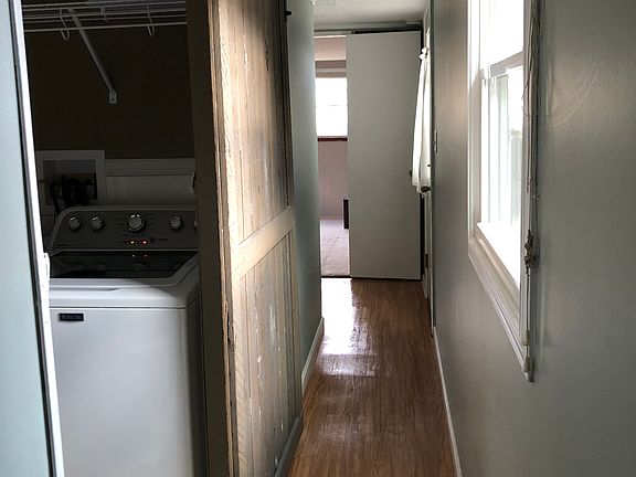 Barn door to utility room 