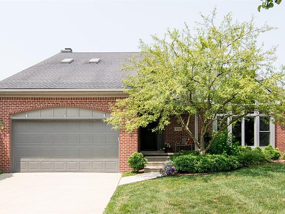 4th image of 772 Woodhill Dr