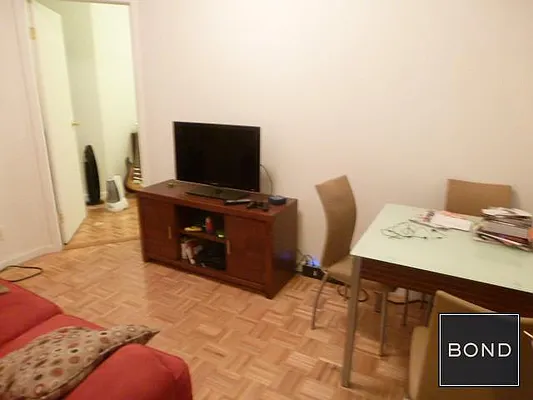 Rented by Bond New York | media 13