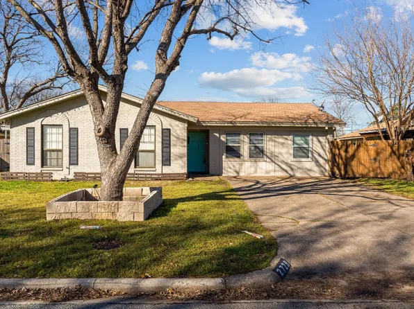 2729 Birch Park Dr, Richland Hills, TX 76118