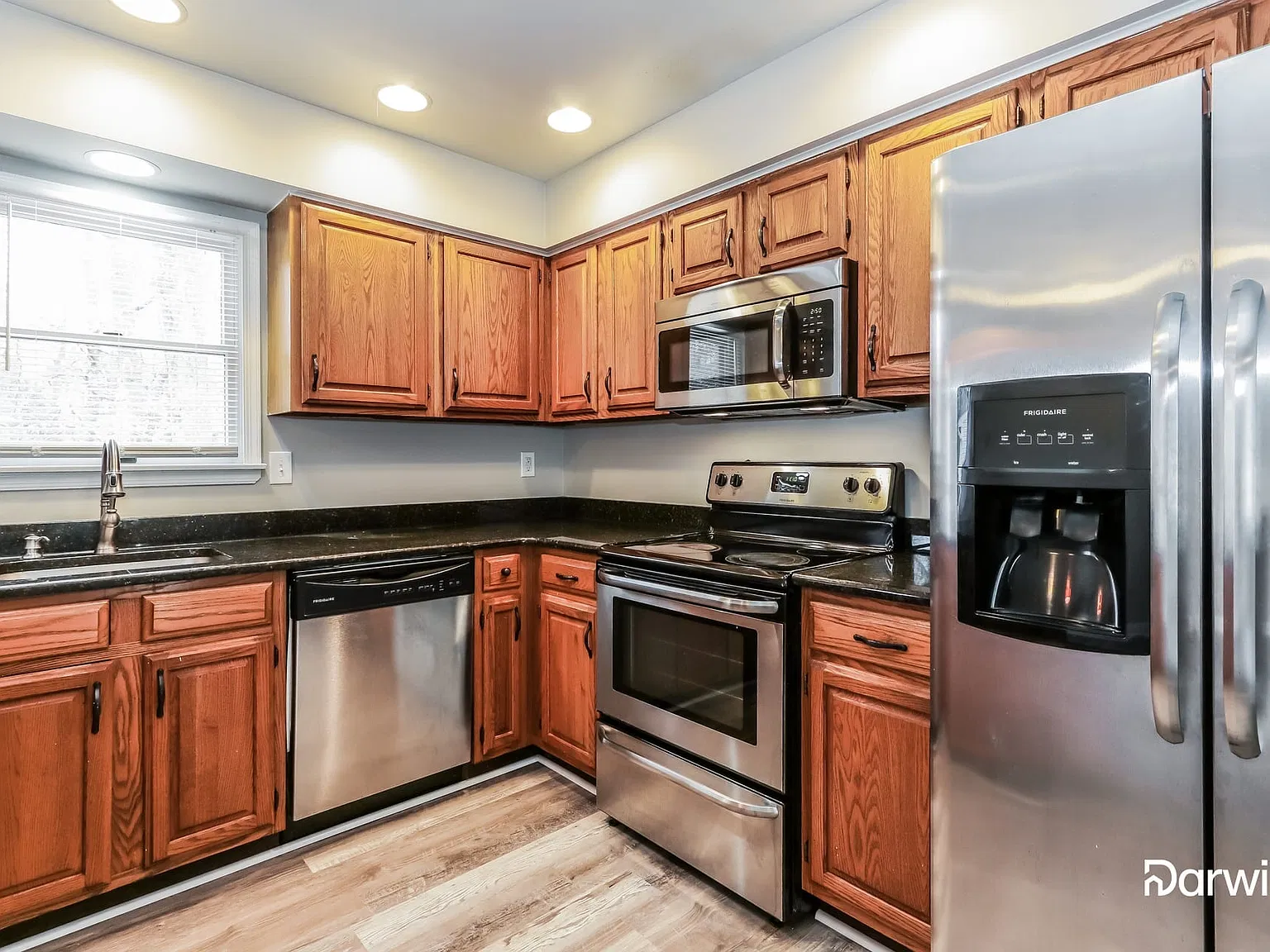 4 bed, 3.0 bath, 1493 sqft, $2,495 — Photo 2