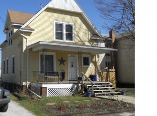 409 S 5th St, Monmouth, IL 61462