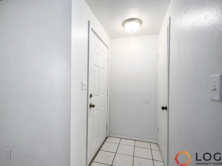 1655 N 1575 W #4 — Photo 3