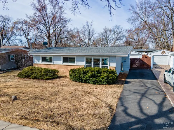 3805 Bluebird Ln, Rolling Meadows, IL 60008