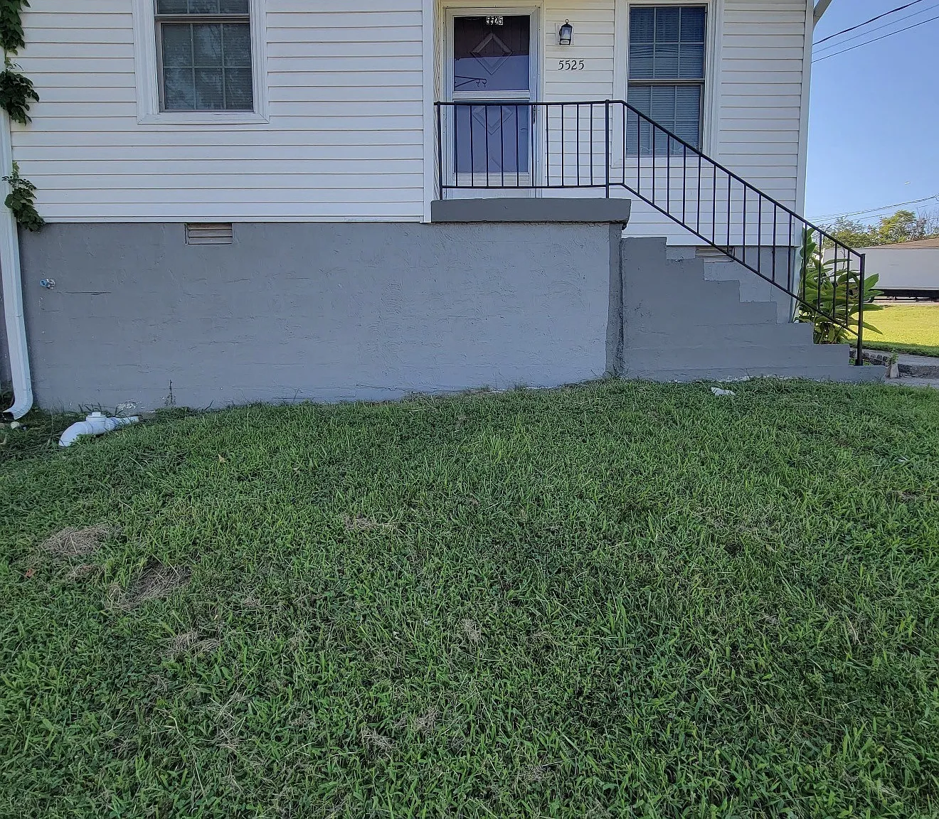 2 bed, 1.0 bath, 720 sqft, $2,000 — Photo 1