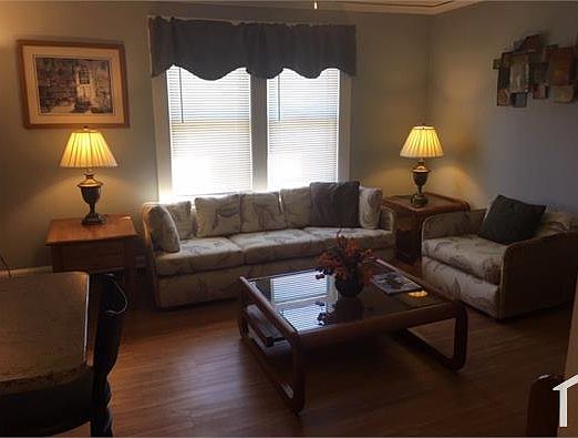 4th image of 1523 8th Ave Floor 2