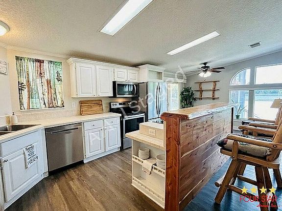 3rd image of 101 Azalea Ct