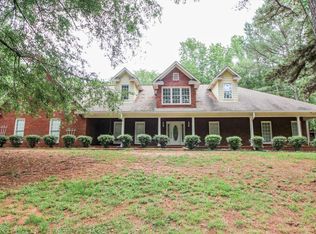 631 Big Sky Dr, Hamilton, GA 31811