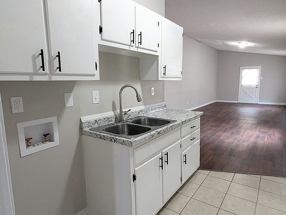 5th image of 3479 Pine Ridge Ln