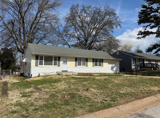 9109 Darnell Pl, Saint Louis, MO 63136