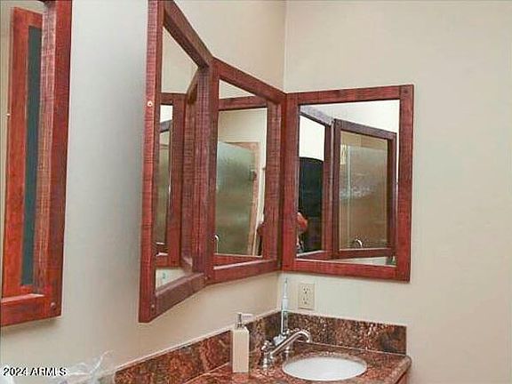 4th image of 600 N MARIPOSA Drive