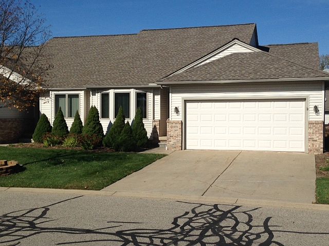 1st image of 375 Cottonwood Ln