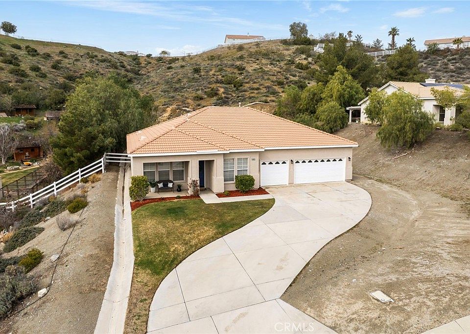 1st image of 34423 Desert Rd