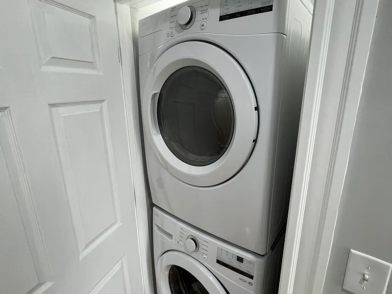 15 Harold St #4 — Photo 9