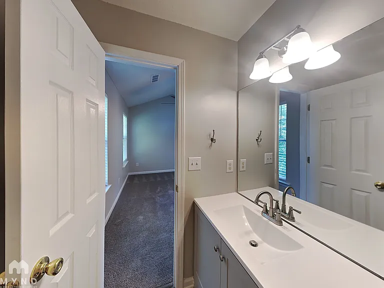 4963 McKinley Dr — Photo 10