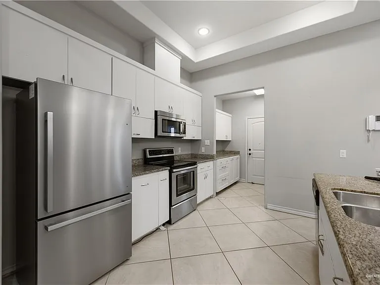 1807 S Villa Real Dr — Photo 6