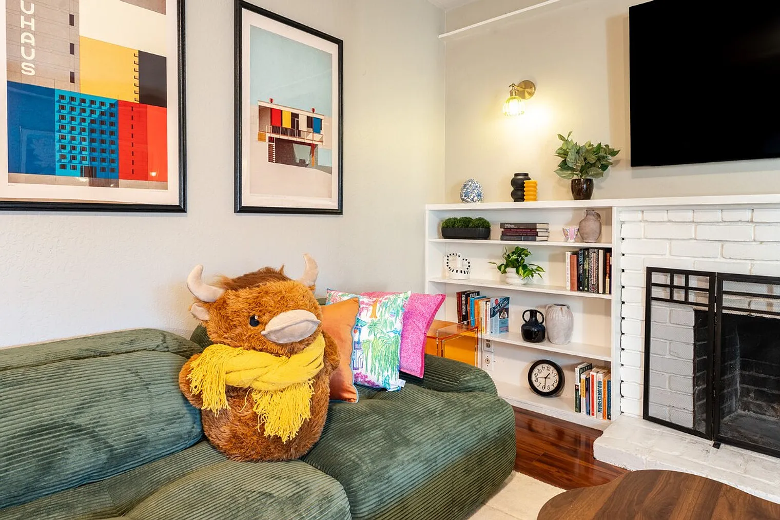 4 bed, 2.0 bath, $14,687 — Photo 2