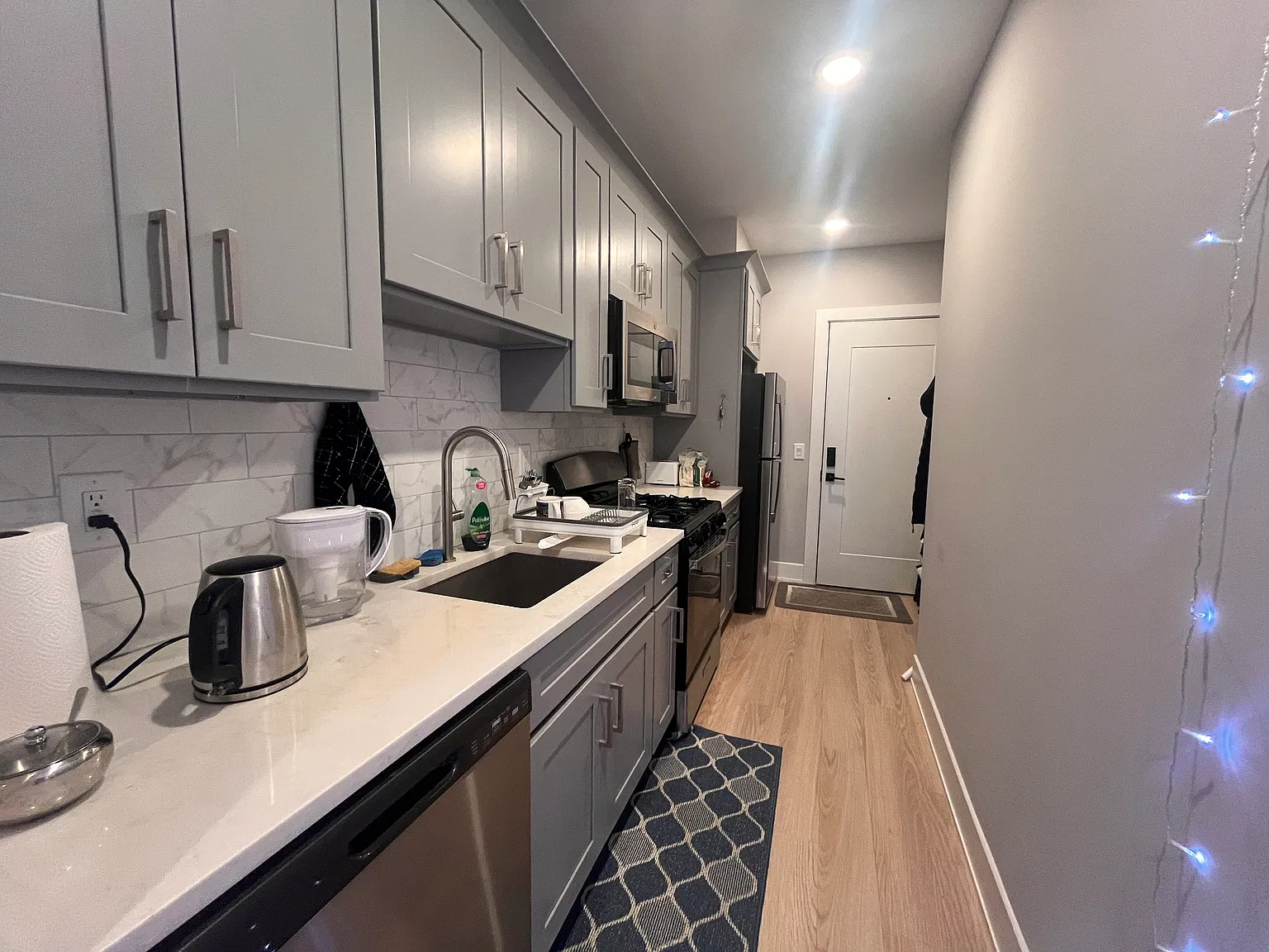 Studio, 440 sqft, $3,300 — Photo 3
