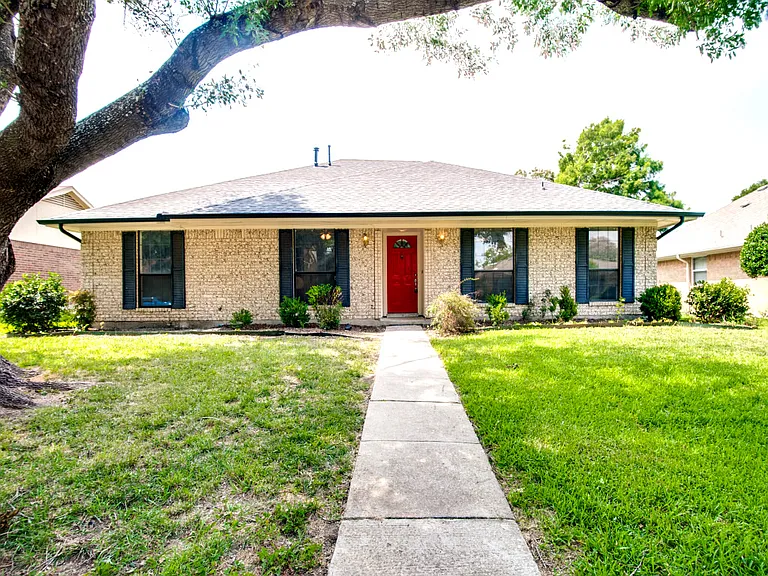 2236 Big Bend Dr — Photo 2
